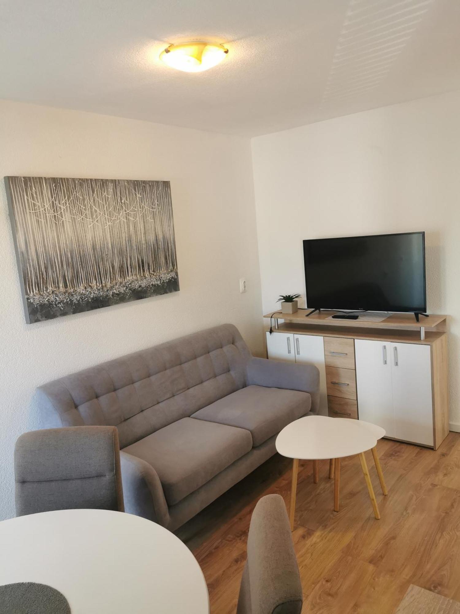 Apartment Tonio - Right On The Main Square Gospić Екстериор снимка