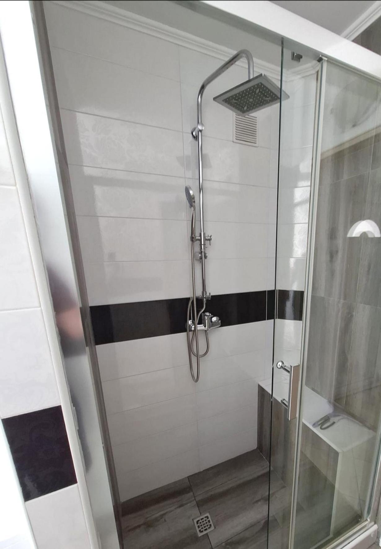 Apartment Tonio - Right On The Main Square Gospić Екстериор снимка