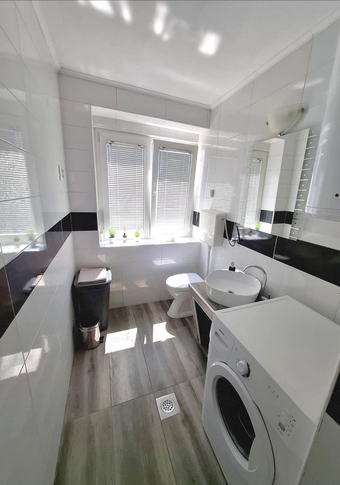 Apartment Tonio - Right On The Main Square Gospić Екстериор снимка